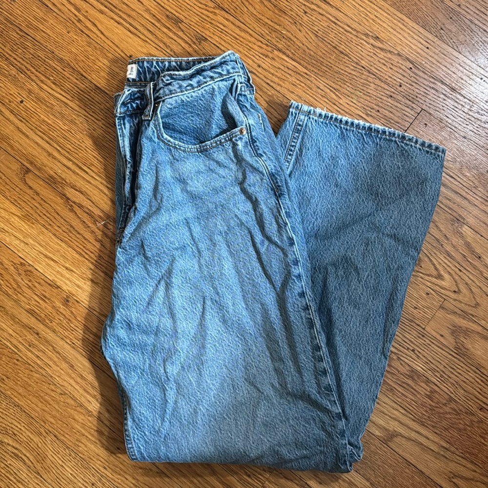 Abercrombie & Fitch The Loose High Rise Jean